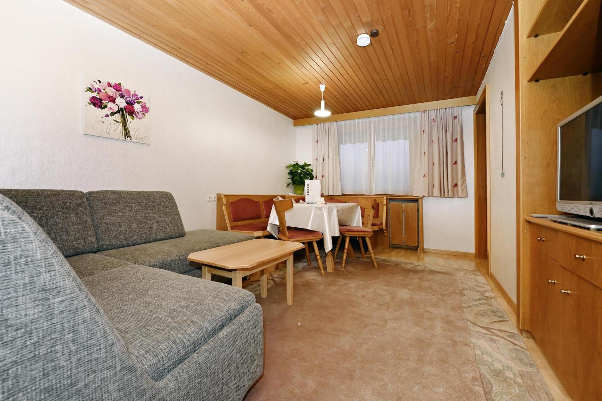 Gaestehaus Rundblick Schruns Bagian luar foto
